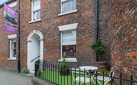 4 Bed In Whitby Oc-W461